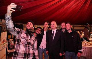 Başkan Özlü’den gençlere konser sözü