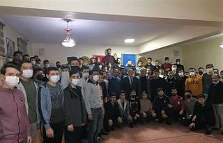 Başkan Pekmezci öğrencilerle buluştu