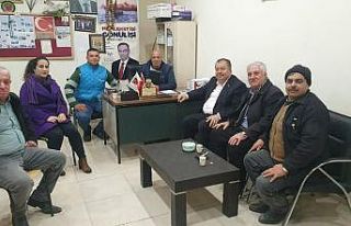Başkan Ramazan otomobili kundaklanan muhtarı ziyaret...
