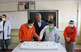 Başkan Tanoğlu engelli çocukları yalnız bırakmadı