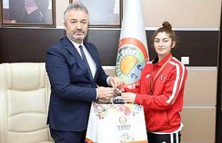 Başkan Topaloğlu: “Sporcularımızın yanındayız”