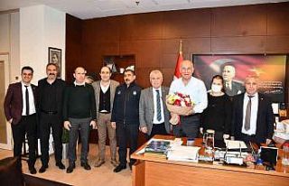 Başkan Tuncel, belediyenin memurlarını sevindirdi