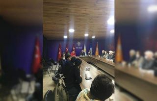 Başkan Yıldırım ÜNİAK üyeleri ile bir araya...