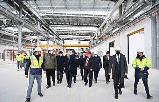 Başkan Yılmaz, savunma sanayi üreticisi fabrikayı...