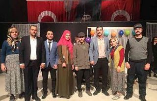 Başlık ve süt parasına tiyatro gösterisi ile...