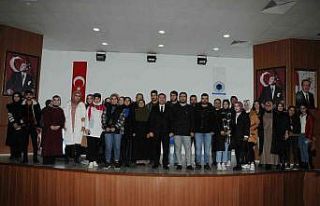 Batman Üniversitesinde rektörü öğrenci buluşmalarına...