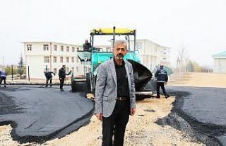 Battalgazi’deki futbol sahasına çevre düzenlemesi