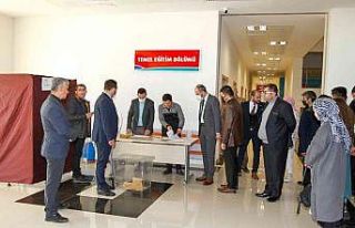 Bayburt Üniversitesinde Öğrenci Konseyi seçim...