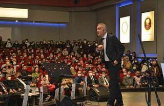 Bekir Develi Manisalılarla buluştu