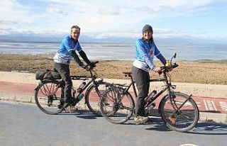 Beş yılda biriktirdikleri parayla Avrupa ve Asya...