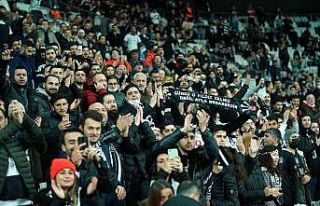 Beşiktaş taraftarından Sergen Yalçın’a destek