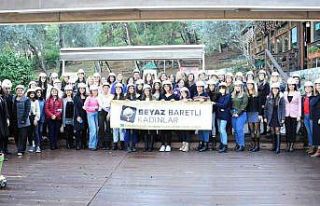 ‘Beyaz Baretli Kadınlar’ sahaya çıkıyor