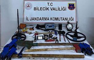 Bilecik’te define avcılarını jandarma suçüstü...