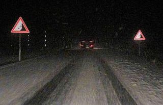 Bingöl-Elazığ karayolunda kar, sağanak ve sis...