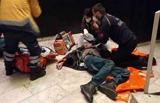 Bir anda yere yığılarak başını çarptı, kaldırıldığı...