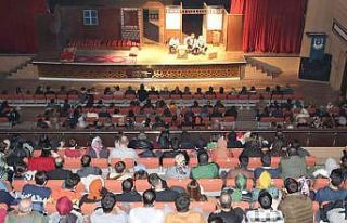 "Bir zamanlar Urfa" tiyatro oyununa yoğun...