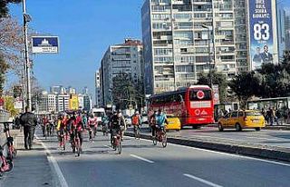 Bisikletçiler engellere karşı pedal çevirdi