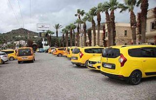 Bodrum Şoförler Odası önünde taksi yoğunluğu