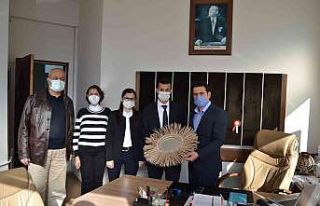 Bu dünya da biz de varız dediler