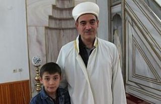 Bu imam alkışlanır