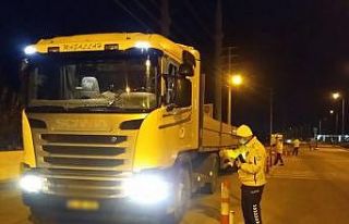Burdur’da trafik denetimlerinde 6 sürücüye ceza...