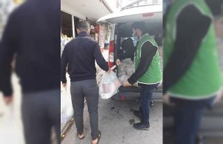Burhaniye’de 140 aileye gıda yardımı