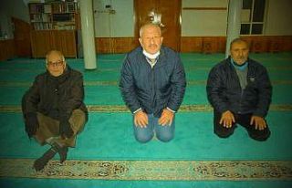 Burhaniye’de aralık ayının erkenci cemaati oldular