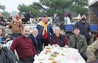 Burhaniye’de Yörük atkıları devecilere süs...