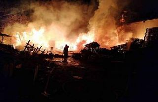 Bursa’da geri dönüşüm fabrikasında korkutan...