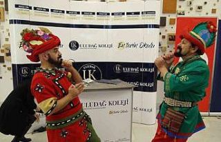 Bursa’da kukla ve gölge oyunları çocuklarla buluşuyor