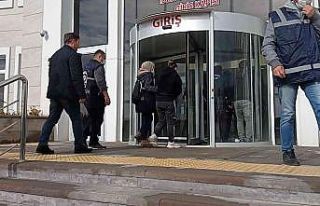 Bursa’da yakalanan 5 hırsız adliyeye sevk edildi