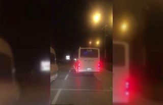 Bursa’da yan yan giden otobüs görenleri şaşkına...