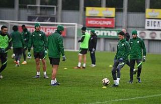 Bursaspor şut çalışmasıyla hazırlıklarını...