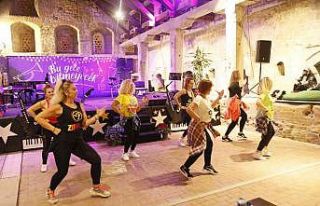 Büyükçekmece’de en uzun gece müzik ve dansla...