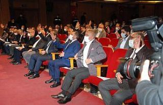 Büyükşehir Belediye Meclisinde işçi çıkışları...