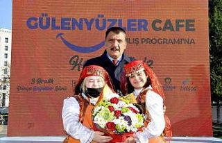 Büyükşehir Belediyesi Gülen Yüzler Kafesi hizmete...