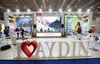 Büyükşehir Belediyesi, Travel Turkey İzmir Fuarı’nda...