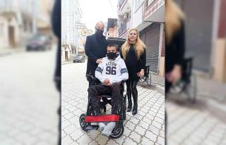 Büyükşehir engelli gencin yüzünü güldürdü