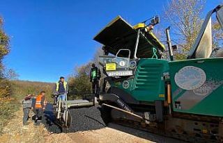 Büyükşehir Kaynarca’da asfalt çalışmalarına...