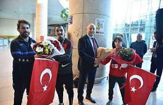 Büyükşehir spor kulüpleri başarıya doymuyor