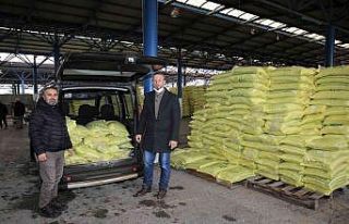 Büyükşehirden çiftçilere bin 500 ton gübre desteği