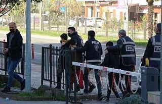 Çaldıkları otomobil ile İstanbul’a kaçan 3...