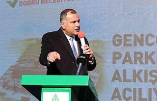 Çankaya Belediyesi tamamlanan parka Genco Erkal’ın...