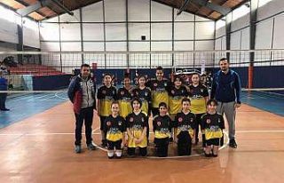 Çaycumaspor mini kızlar ilk oyununda rakibini ezdi...