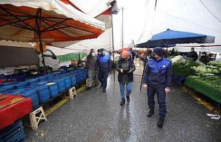 Çayırova’da zabıtadan pazar denetimi