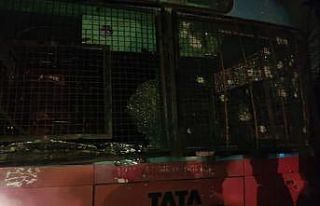 Cemmu Keşmir’de polis otobüsüne silahlı saldırı:...