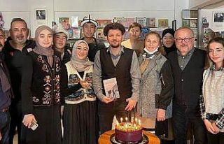 Cengiz Aytmatov’u anlattığı kitabını onun 93....