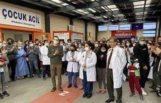 Cerrahpaşa’da sağlık çalışanlarına yapılan...