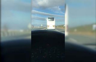 Çevre yolunu yarış pisti sanan otobüs sürücüsü...