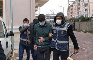 Cezaevinden izinli çıktılar, hırsızlıktan yakalanınca...